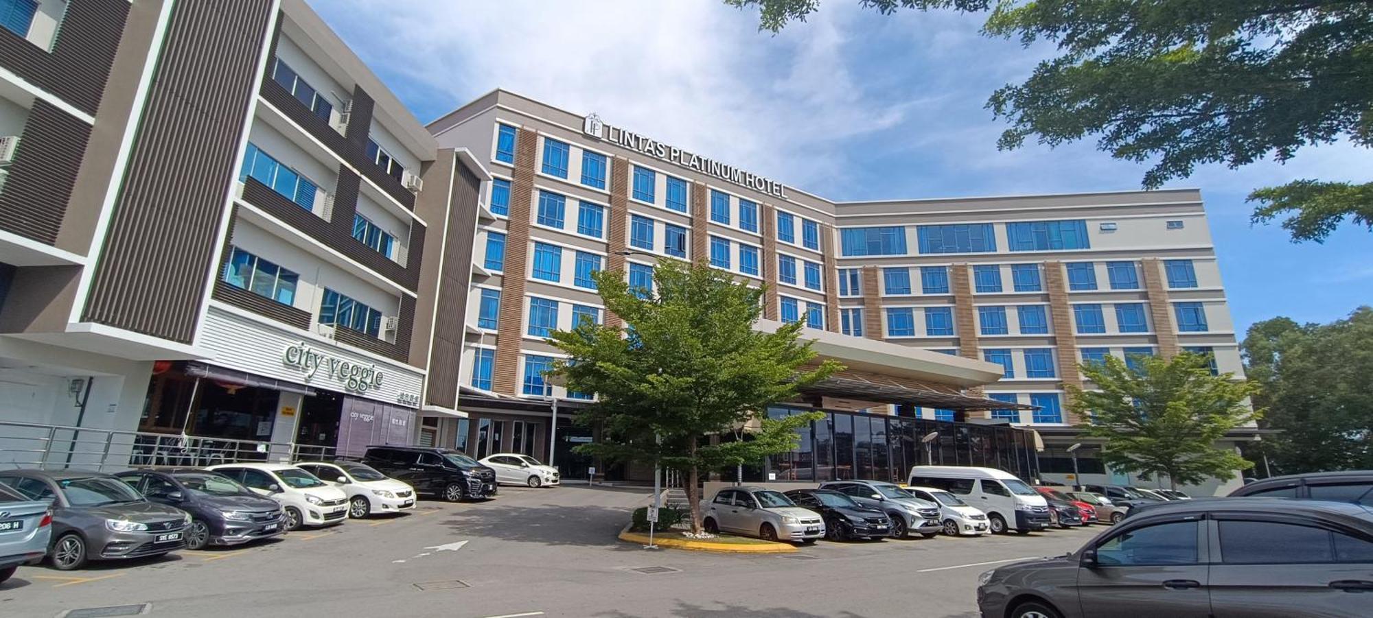 Lintas Platinum Hotel Kota Kinabalu Exteriör bild