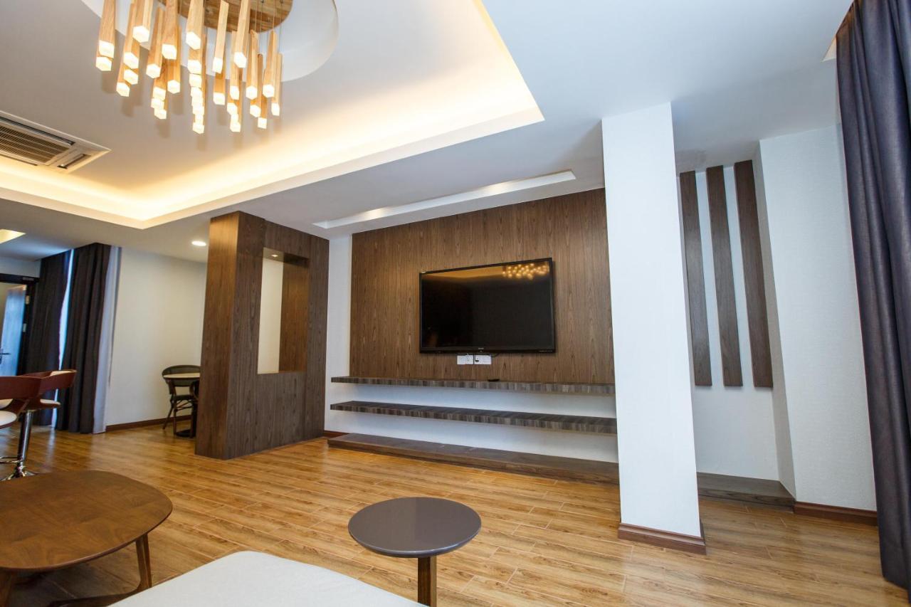 Lintas Platinum Hotel Kota Kinabalu Exteriör bild