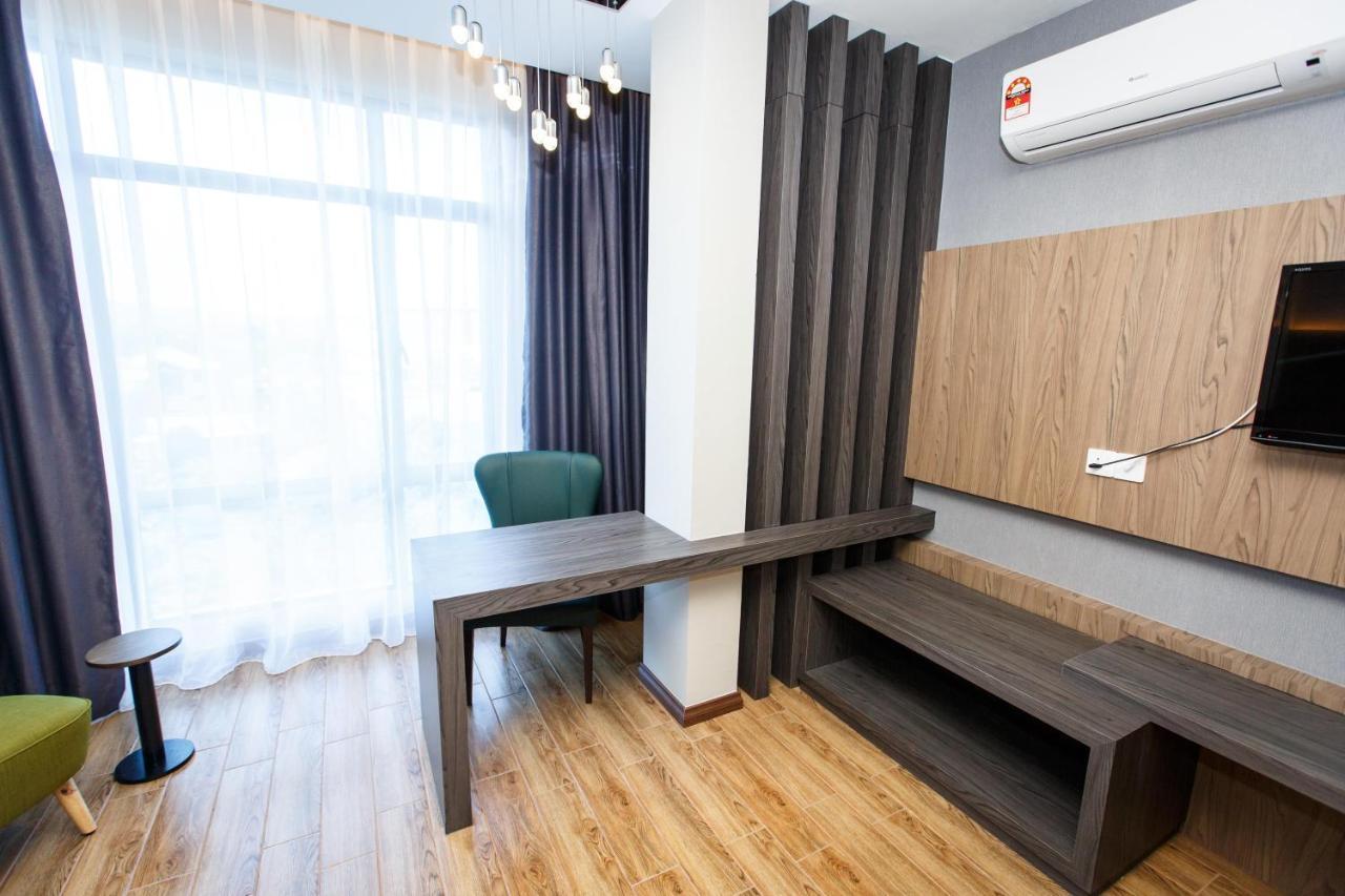 Lintas Platinum Hotel Kota Kinabalu Exteriör bild